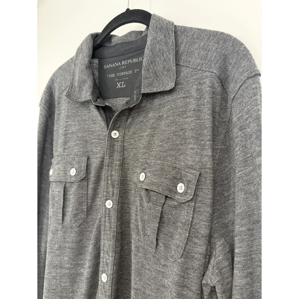 Banana Republic The Vintage T Mens XL Gray Knit Button Up Roll Tab Sleeve Shirt